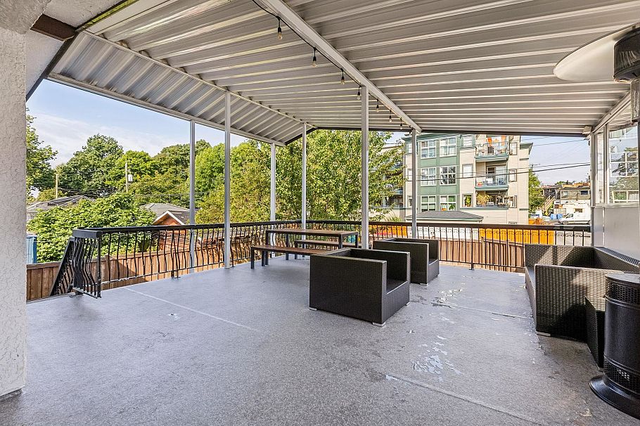 651 E 17th Avenue Vancouver, BC - 33