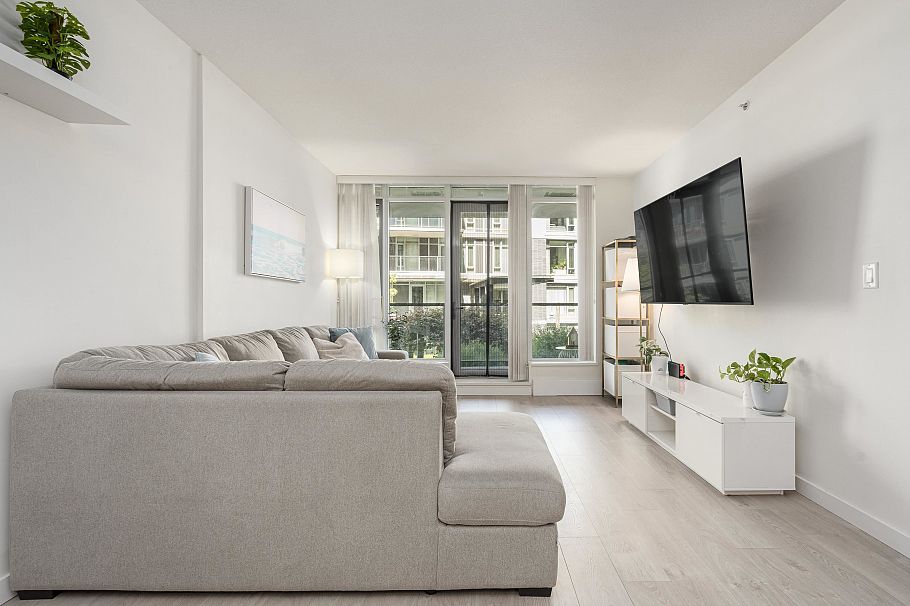 210 3168 Riverwalk Avenue Vancouver, BC - 5