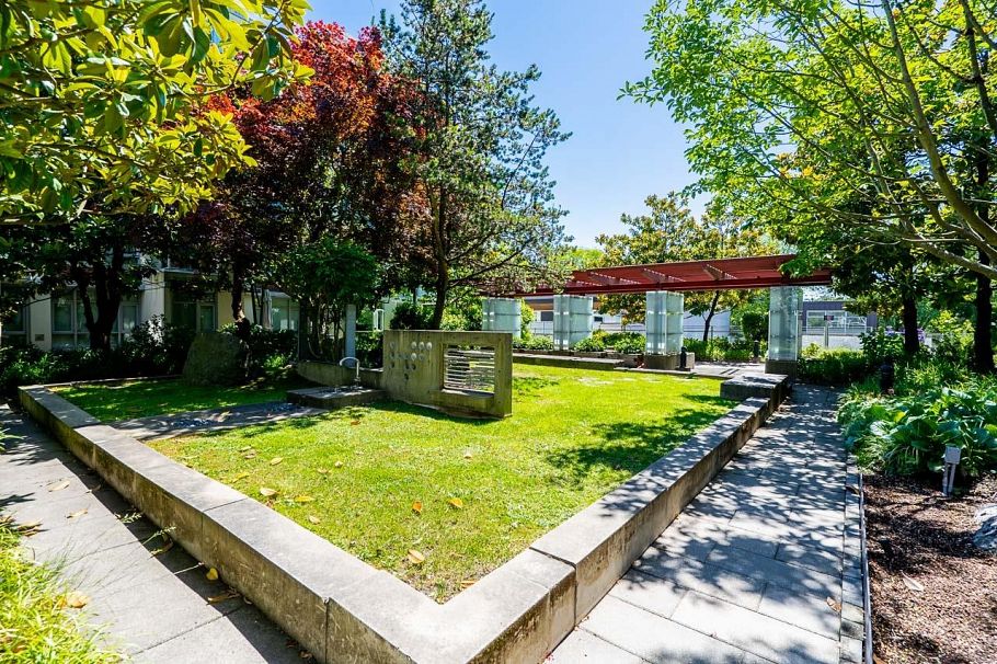 331 2288 W Broadway Vancouver, BC - 28