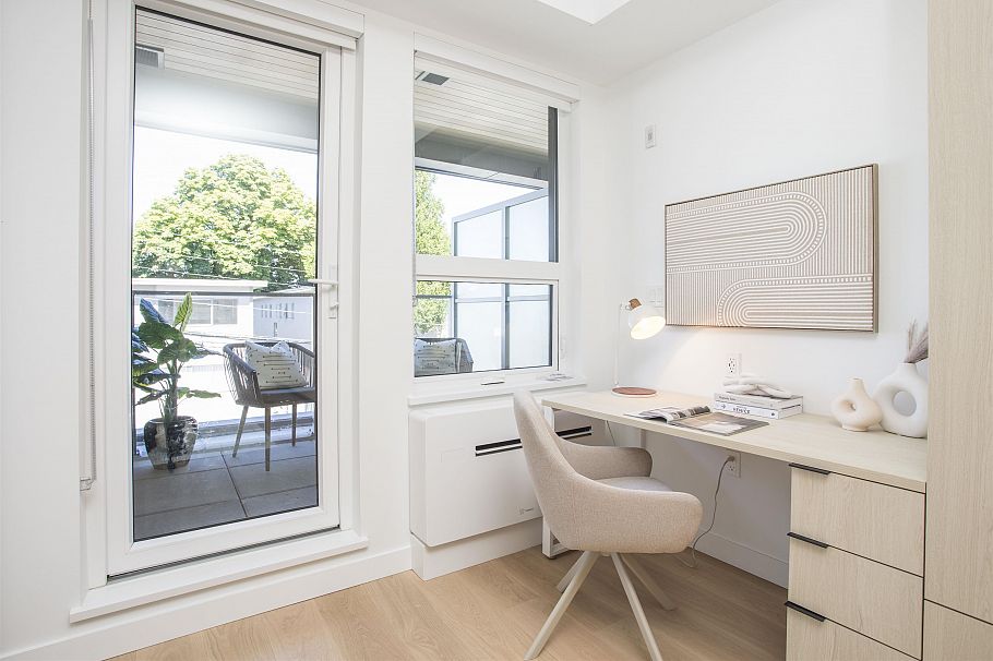319 2471 St. George Street Vancouver, BC - 3
