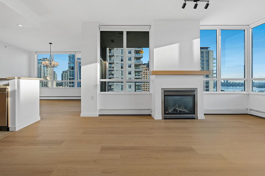 801 120 W 16th Street North Vancouver, BC - 7