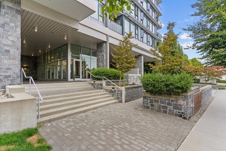 1106 3281 E Kent Avenue North Vancouver, BC - 2