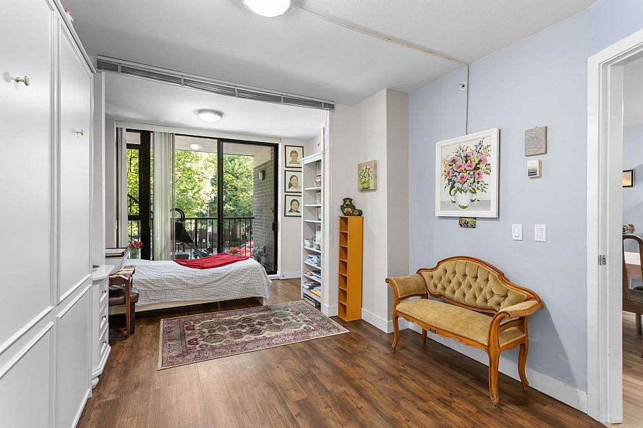 205 175 W 1st Street North Vancouver, BC - 18