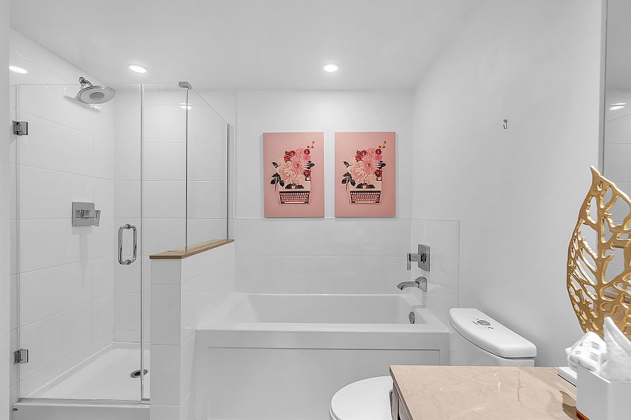 164 W 13th Street North Vancouver, BC - 23
