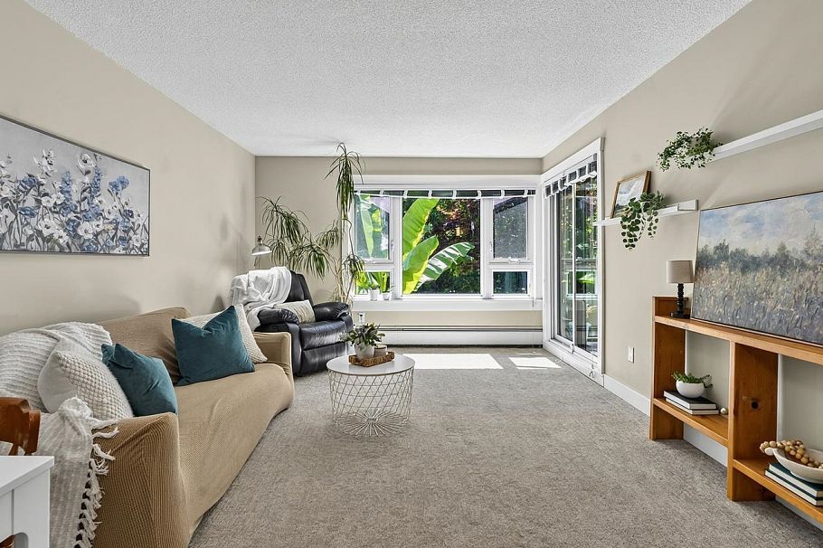 202 1750 Maple Street Vancouver, BC - 2