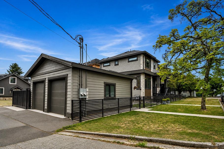 2705 Waverley Avenue Vancouver, BC - 18