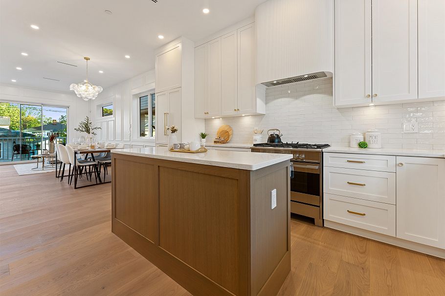2578 E 4th Avenue Vancouver, BC - 6