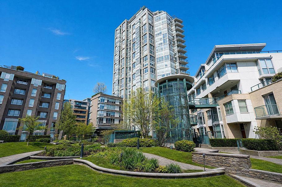 302 1228 Marinaside Crescent Vancouver, BC - 22