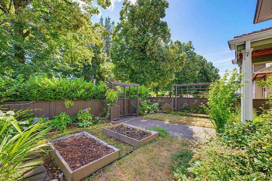 2143 Upland Drive Vancouver, BC - 3