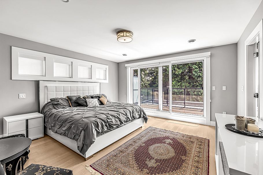1033 Prospect Avenue North Vancouver, BC - 27