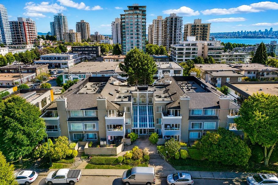 309 125 W 18th Street North Vancouver, BC - 29