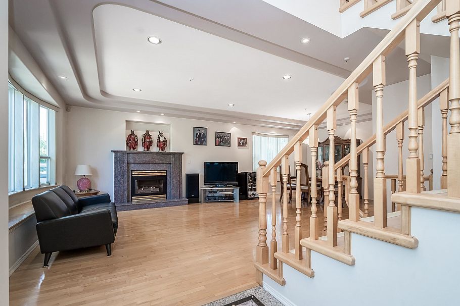2304 Garden Drive Vancouver, BC - 3