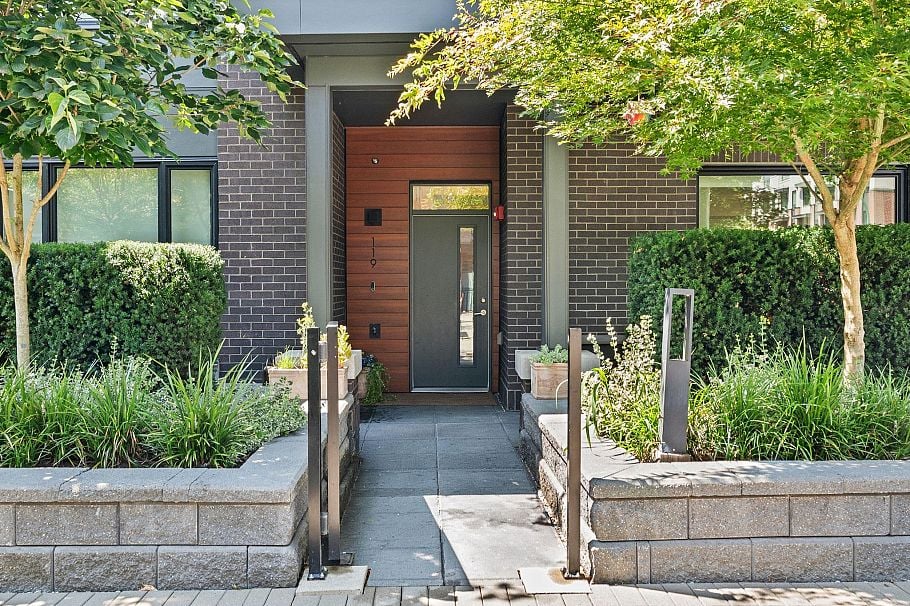 119 2035 Glenaire Drive North Vancouver, BC - 2