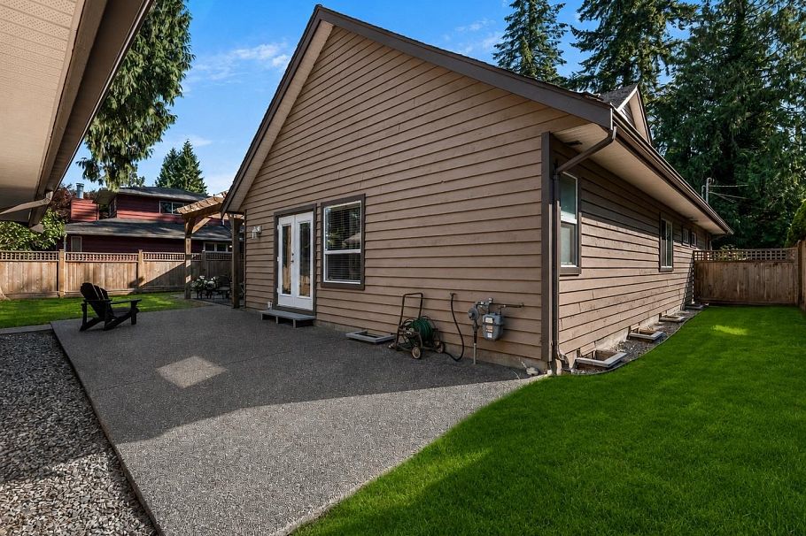 3538 Bluebonnet Road North Vancouver, BC - 24