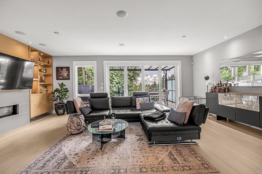 1033 Prospect Avenue North Vancouver, BC - 4