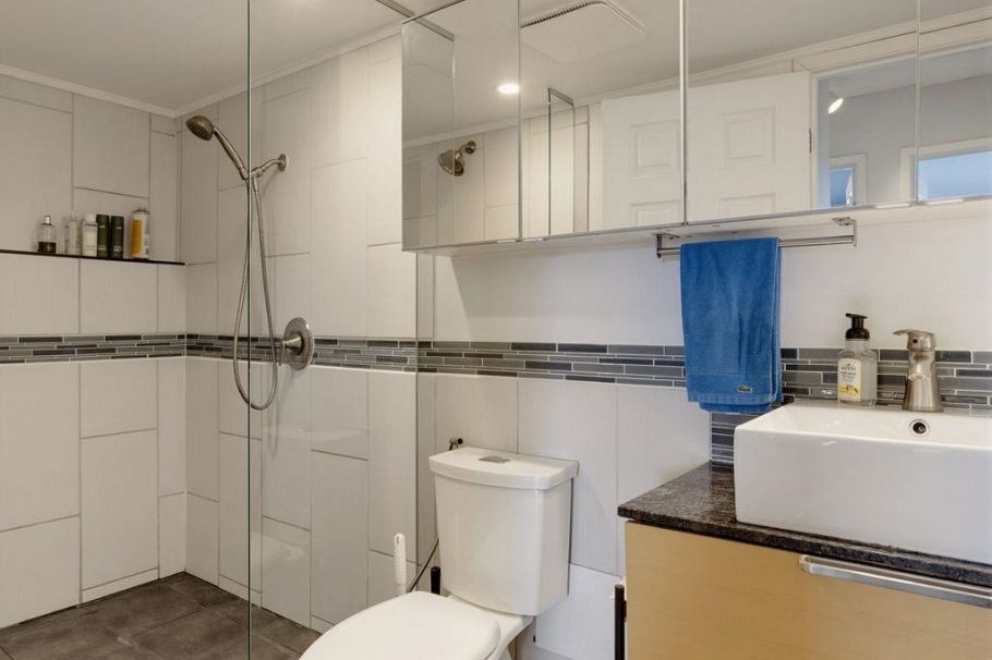 302 391 E 7th Avenue Vancouver, BC - 20