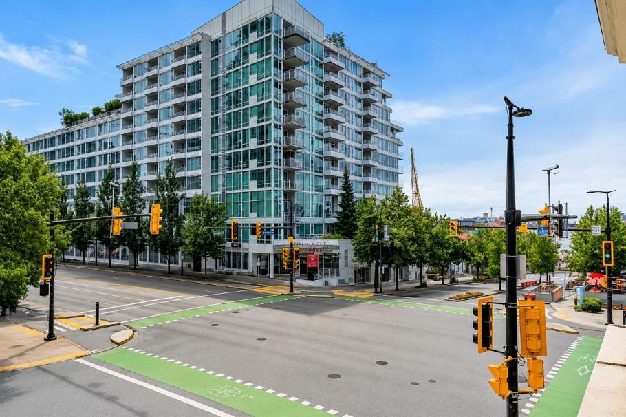 103 108 W Esplanade North Vancouver, BC - 23
