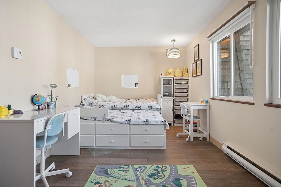 4 220 W 16th Street North Vancouver, BC - 12