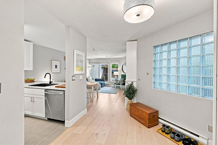 108 2020 W 8th Avenue Vancouver, BC - 14