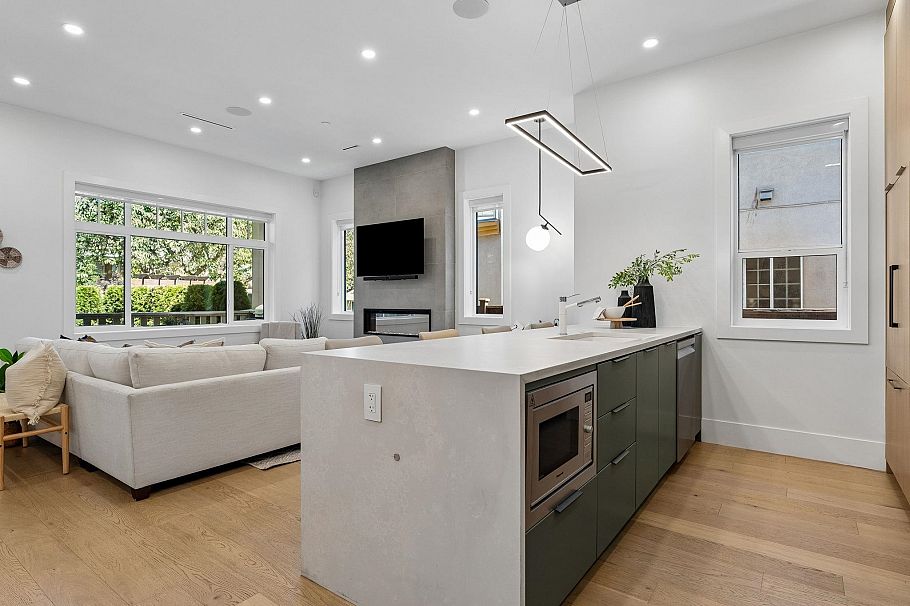 1234 E 19th Avenue Vancouver, BC - 11