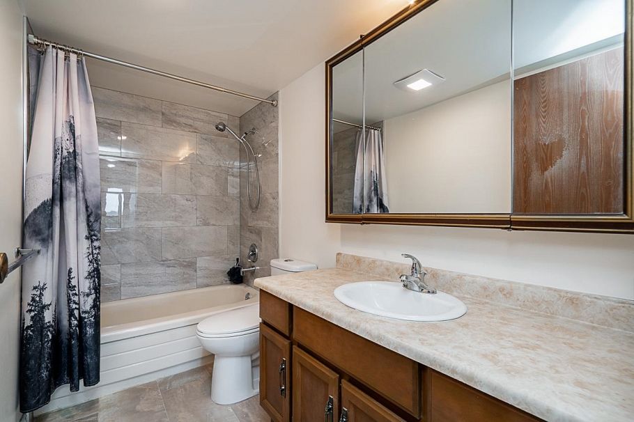 801 444 Lonsdale Avenue North Vancouver, BC - 12