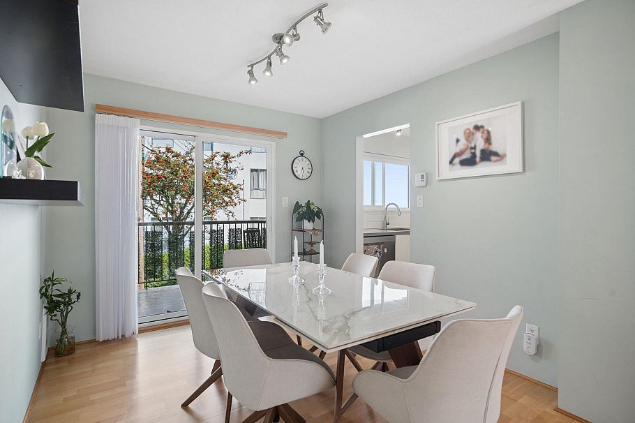4 220 W 16th Street North Vancouver, BC - 5
