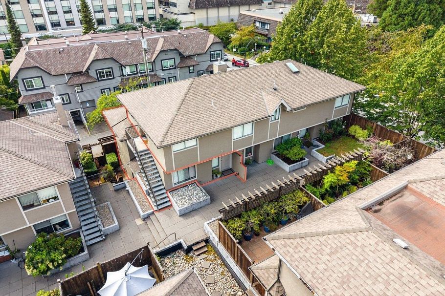 22 2133 St. Georges Avenue North Vancouver, BC - 25
