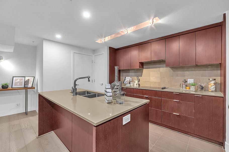 164 W 13th Street North Vancouver, BC - 15