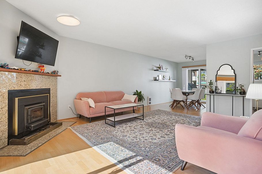 4 220 W 16th Street North Vancouver, BC - 17