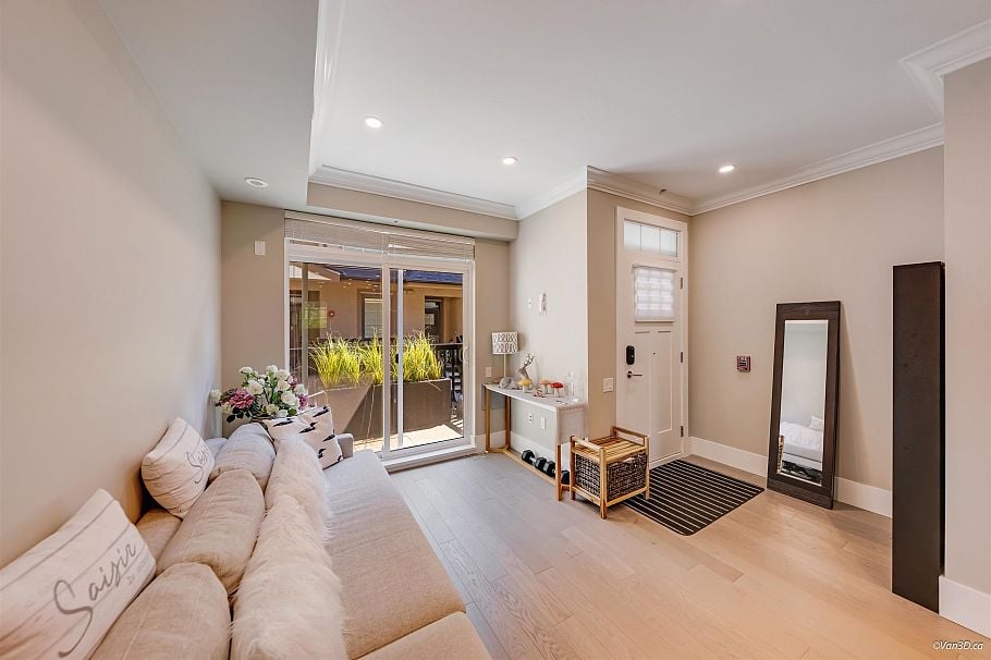 7519 Yukon Street Vancouver, BC - 2
