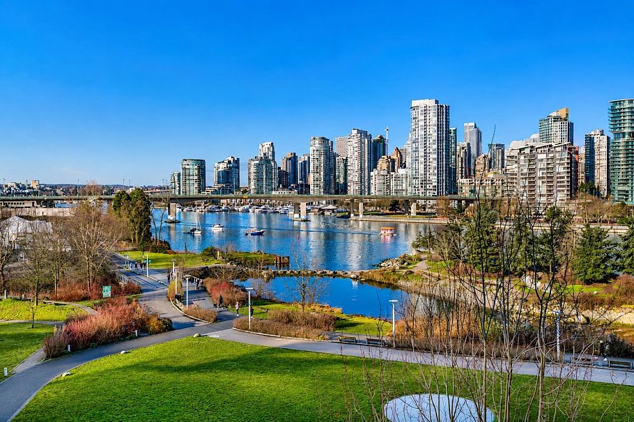 504 181 Athletes Way Vancouver, BC - 7