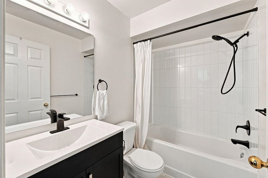 401 1099 E Broadway Vancouver, BC - 13