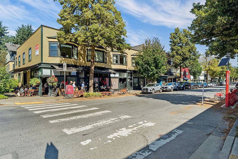 206 3456 Commercial Street Vancouver, BC - 30