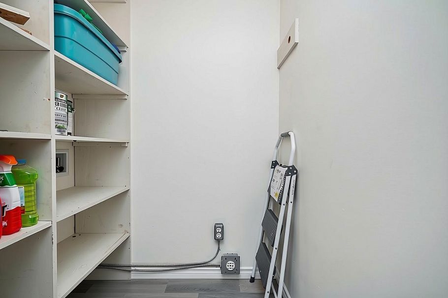 801 444 Lonsdale Avenue North Vancouver, BC - 18