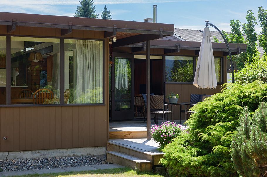 4568 Marineview Crescent North Vancouver, BC - 1