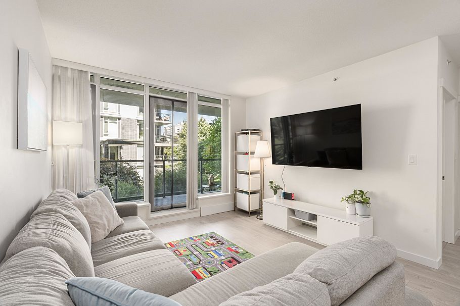 210 3168 Riverwalk Avenue Vancouver, BC - 3