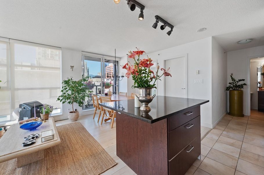 808 1199 Seymour Street Vancouver, BC - 11