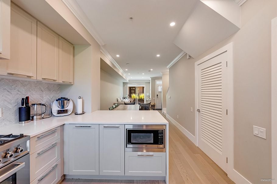 7519 Yukon Street Vancouver, BC - 9