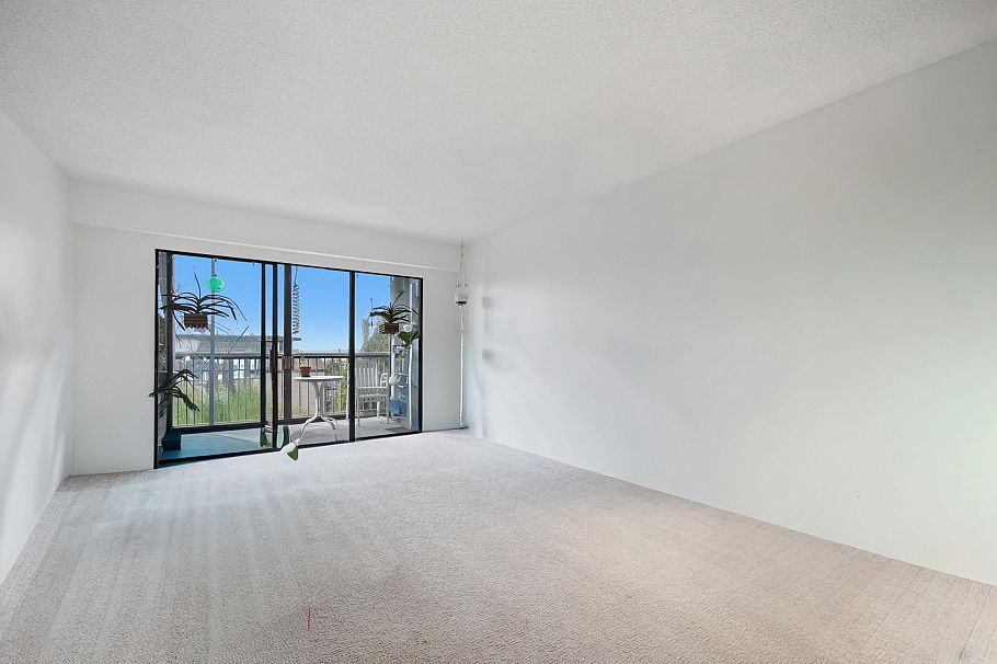 307 2710 Lonsdale Avenue North Vancouver, BC - 7