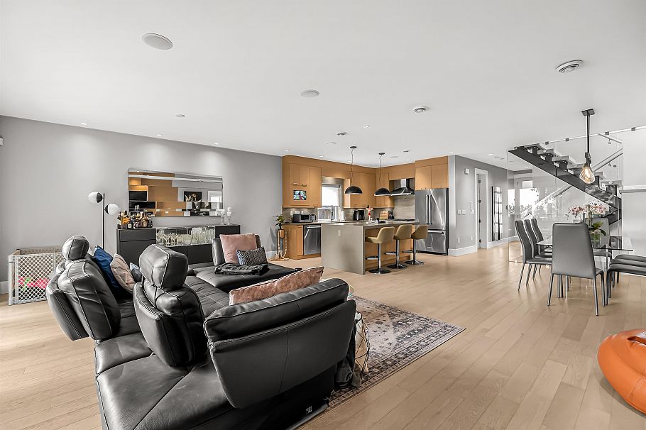 1033 Prospect Avenue North Vancouver, BC - 8