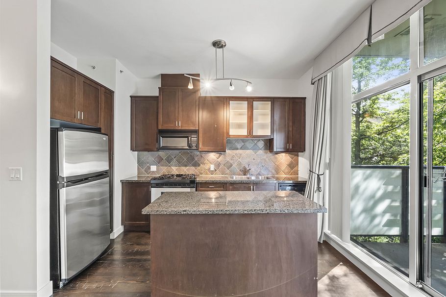 205 8988 Hudson Street Vancouver, BC - 14