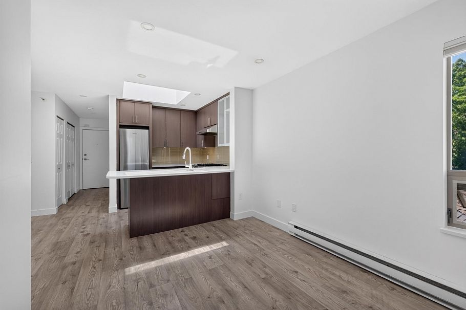 401 688 E 16th Avenue Vancouver, BC - 22