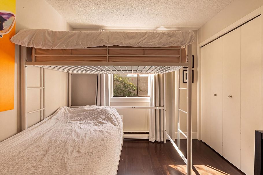 2427 W 6th Avenue Vancouver, BC - 19