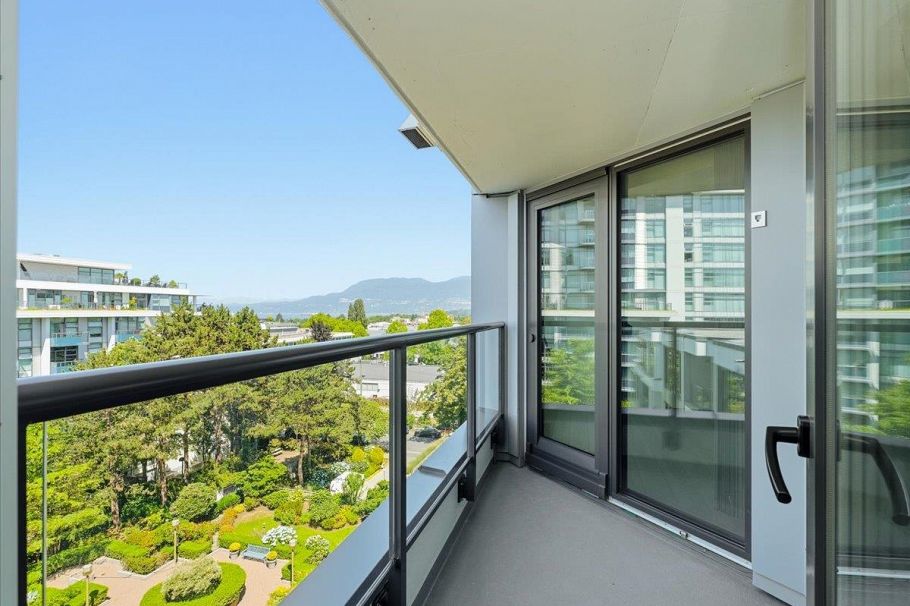 702 2201 Pine Street Vancouver, BC - 23