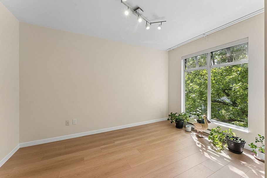 410 3727 W 10th Avenue Vancouver, BC - 6