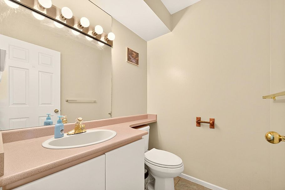 6673 Gladstone Street Vancouver, BC - 17