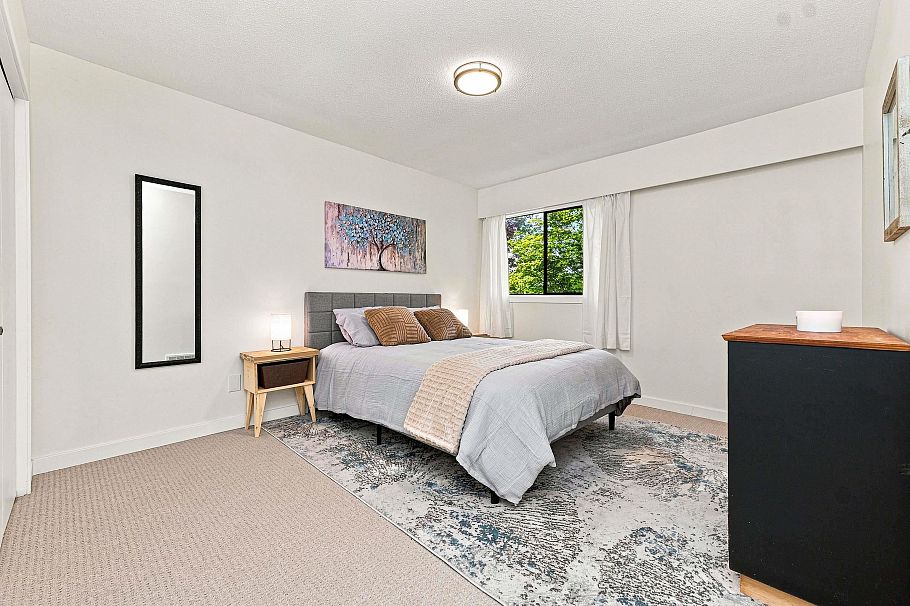 877 Old Lillooet Road North Vancouver, BC - 21