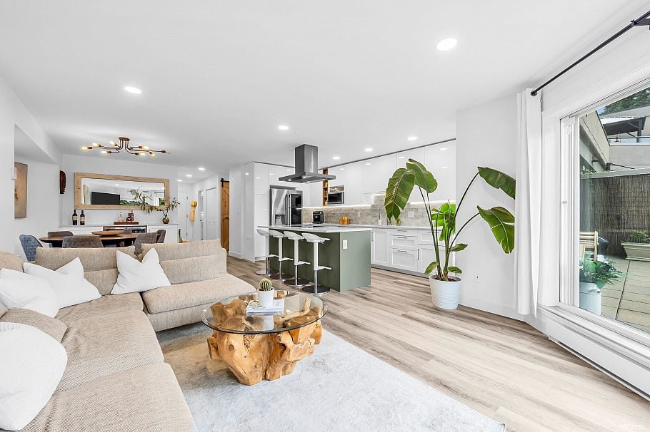 604 1500 Ostler Court North Vancouver, BC - 7