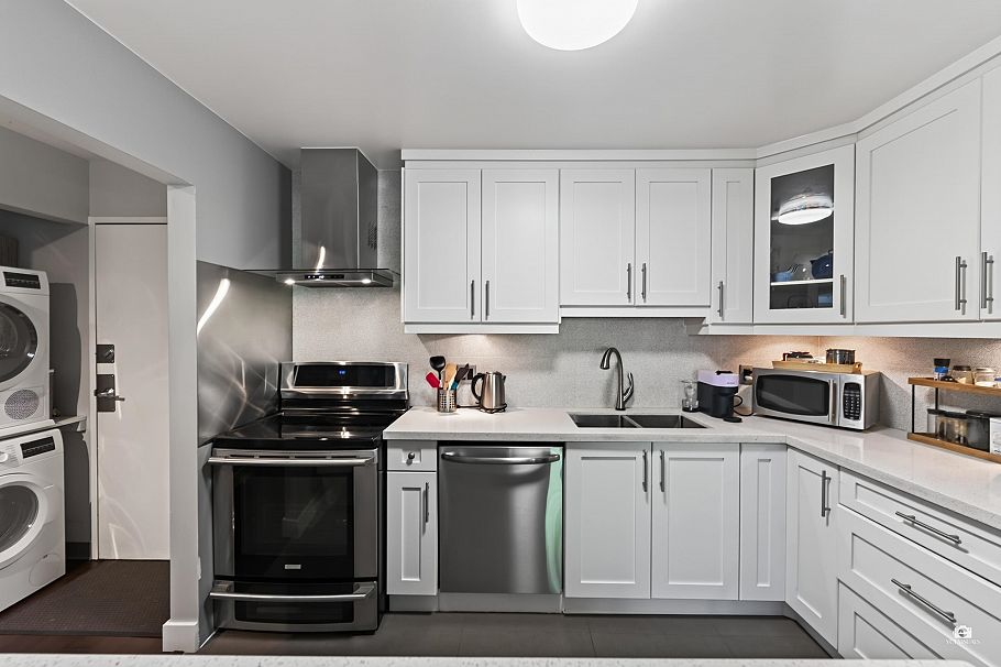 206 1420 E 8th Avenue Vancouver, BC - 8