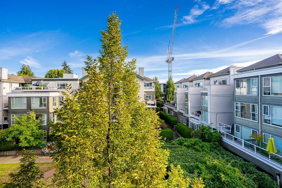 402 228 E 18th Avenue Vancouver, BC - 17